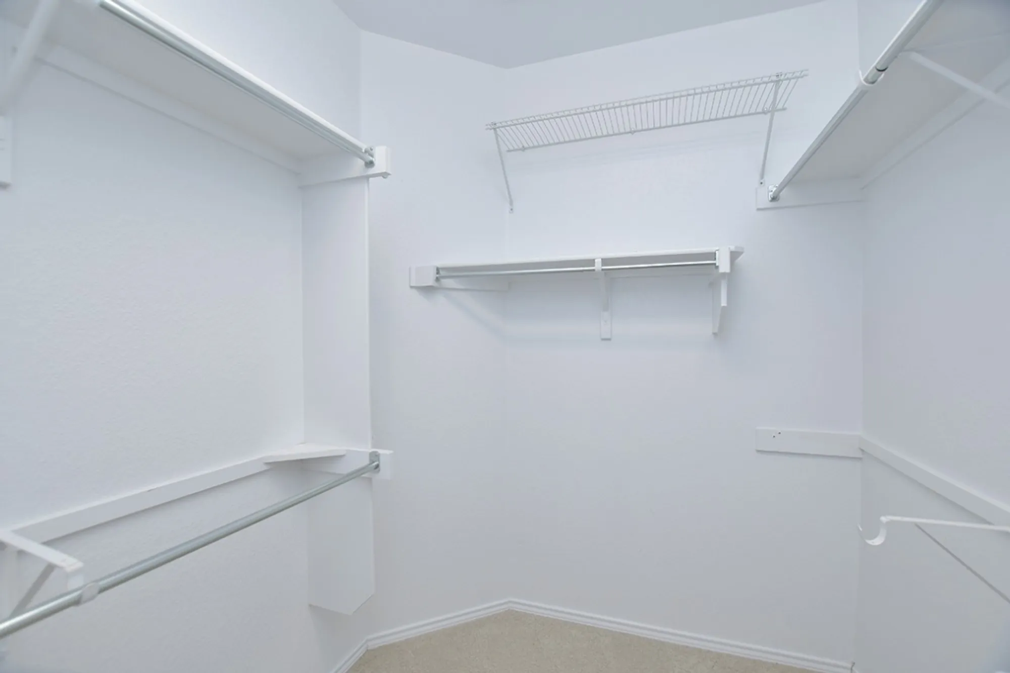 Property Slideshow image 21 of 27 | 143 dickens cir, Georgetown, TX, 78633