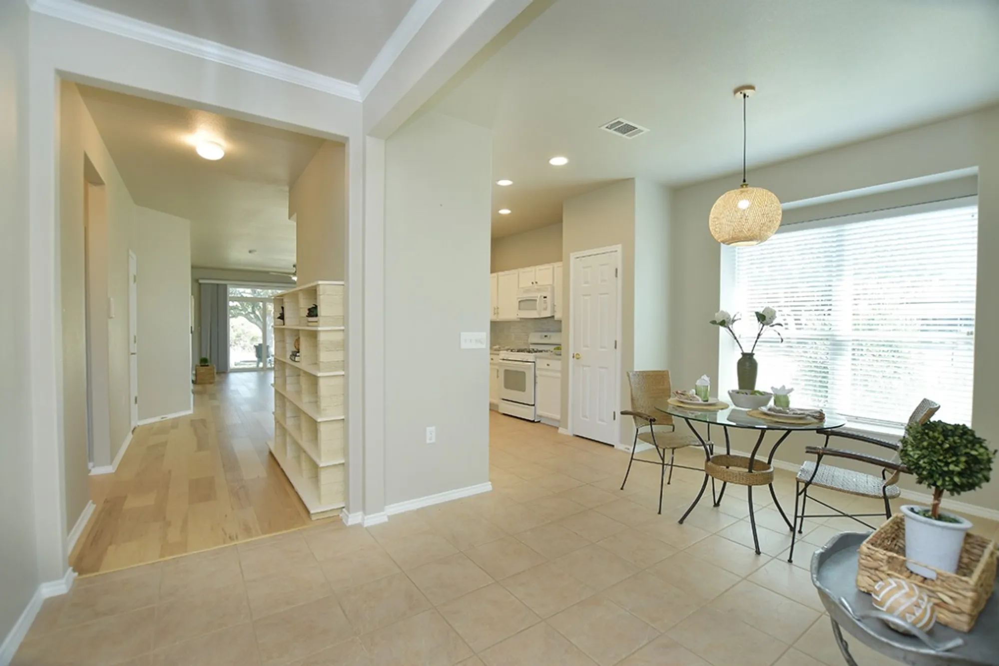 Property Slideshow image 6 of 27 | 143 dickens cir, Georgetown, TX, 78633