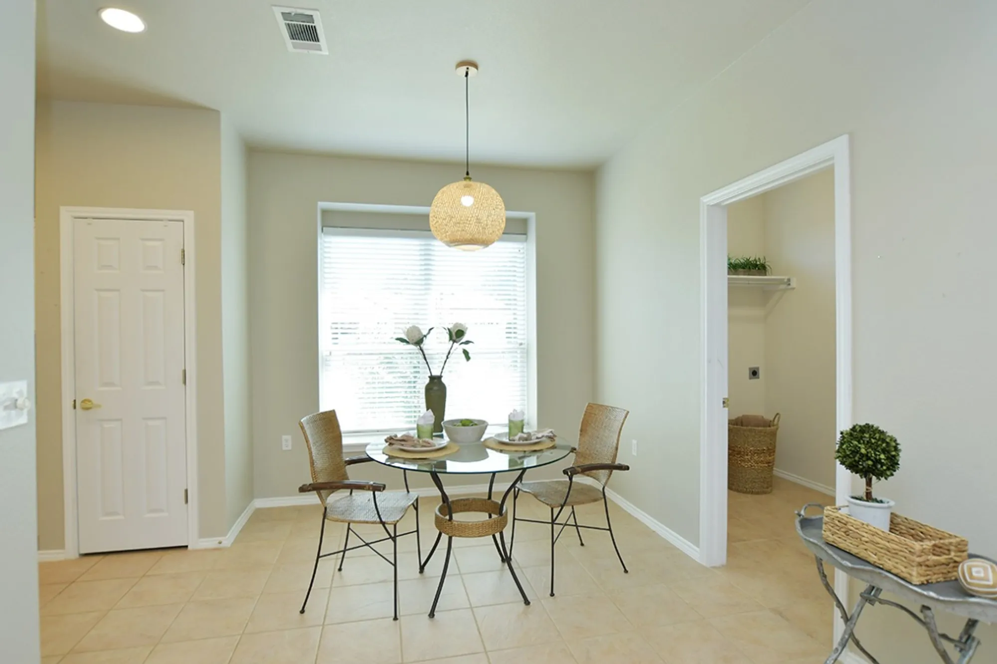 Property Slideshow image 8 of 27 | 143 dickens cir, Georgetown, TX, 78633