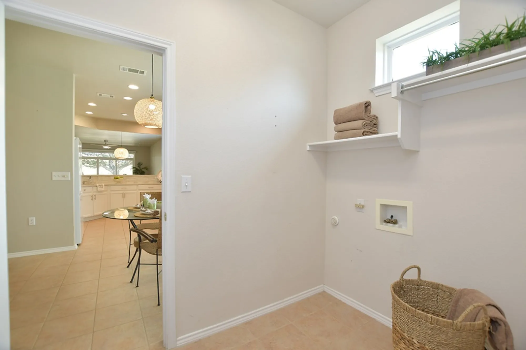 Property Slideshow image 9 of 27 | 143 dickens cir, Georgetown, TX, 78633