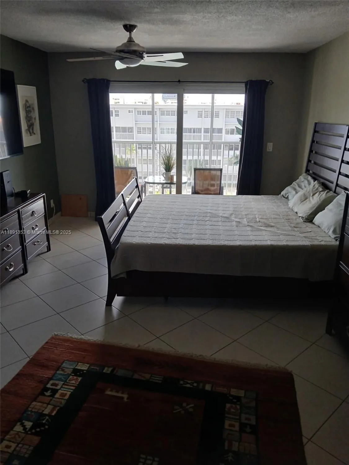 Property Slideshow image 5 of 9 | 330 se 2nd st apt 503e, Hallandale Beach, FL, 33009