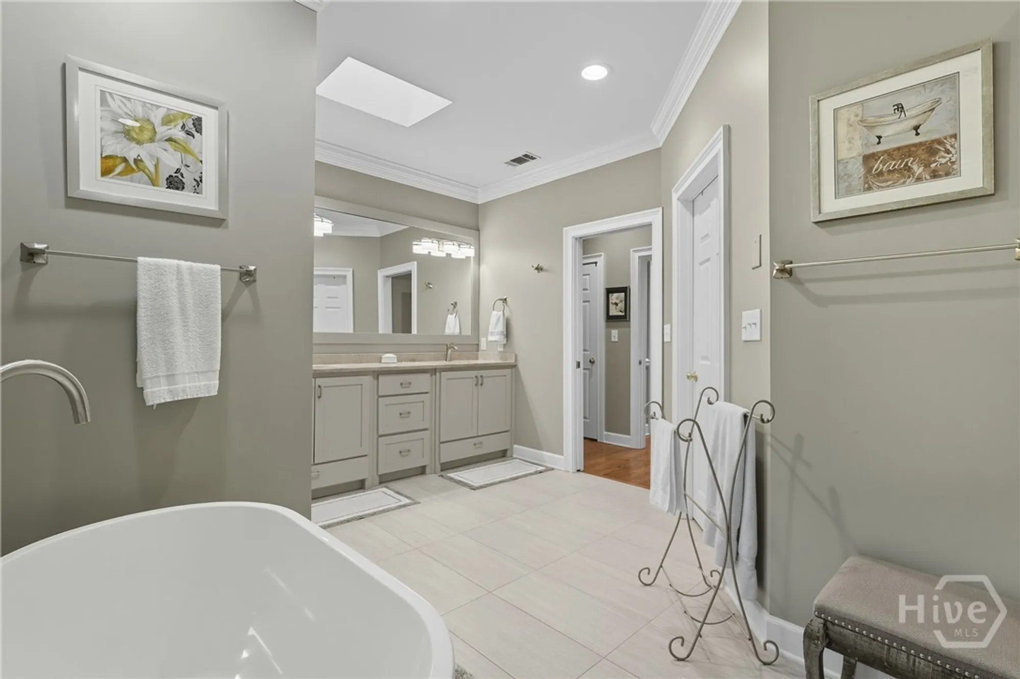 Property Slideshow image 24 of 47 | 1 seawatch dr, Savannah, GA, 31411