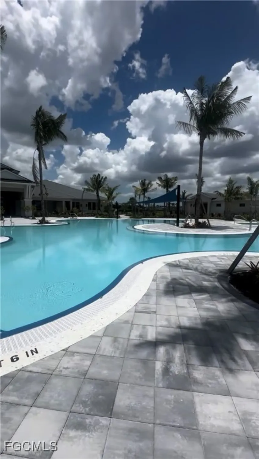 Property Slideshow image 26 of 29 | 17578 winding oak ln, North Fort Myers, FL, 33917