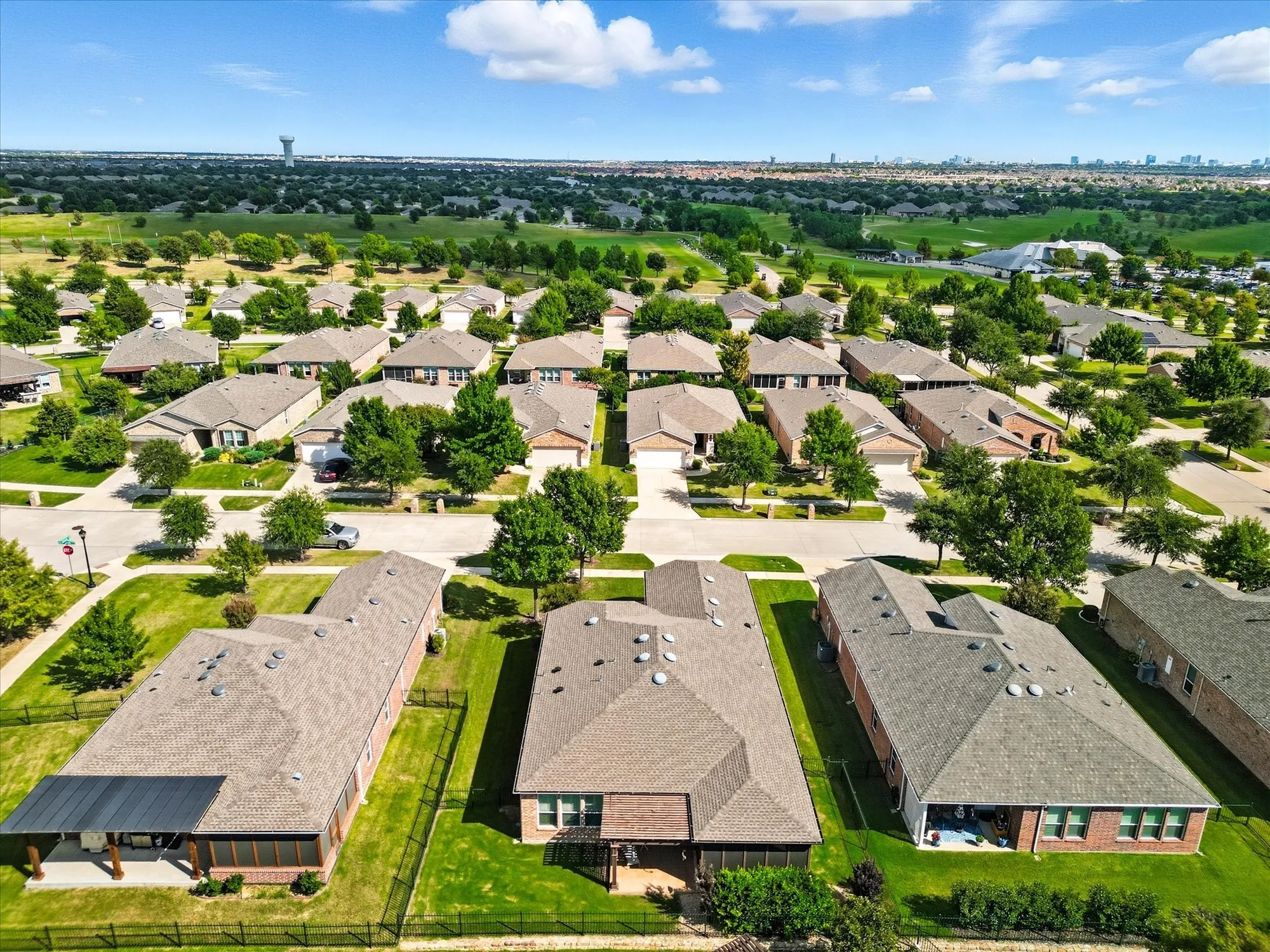 Property Slideshow image 28 of 40 | 7359 trull brook ln, Frisco, TX, 75036