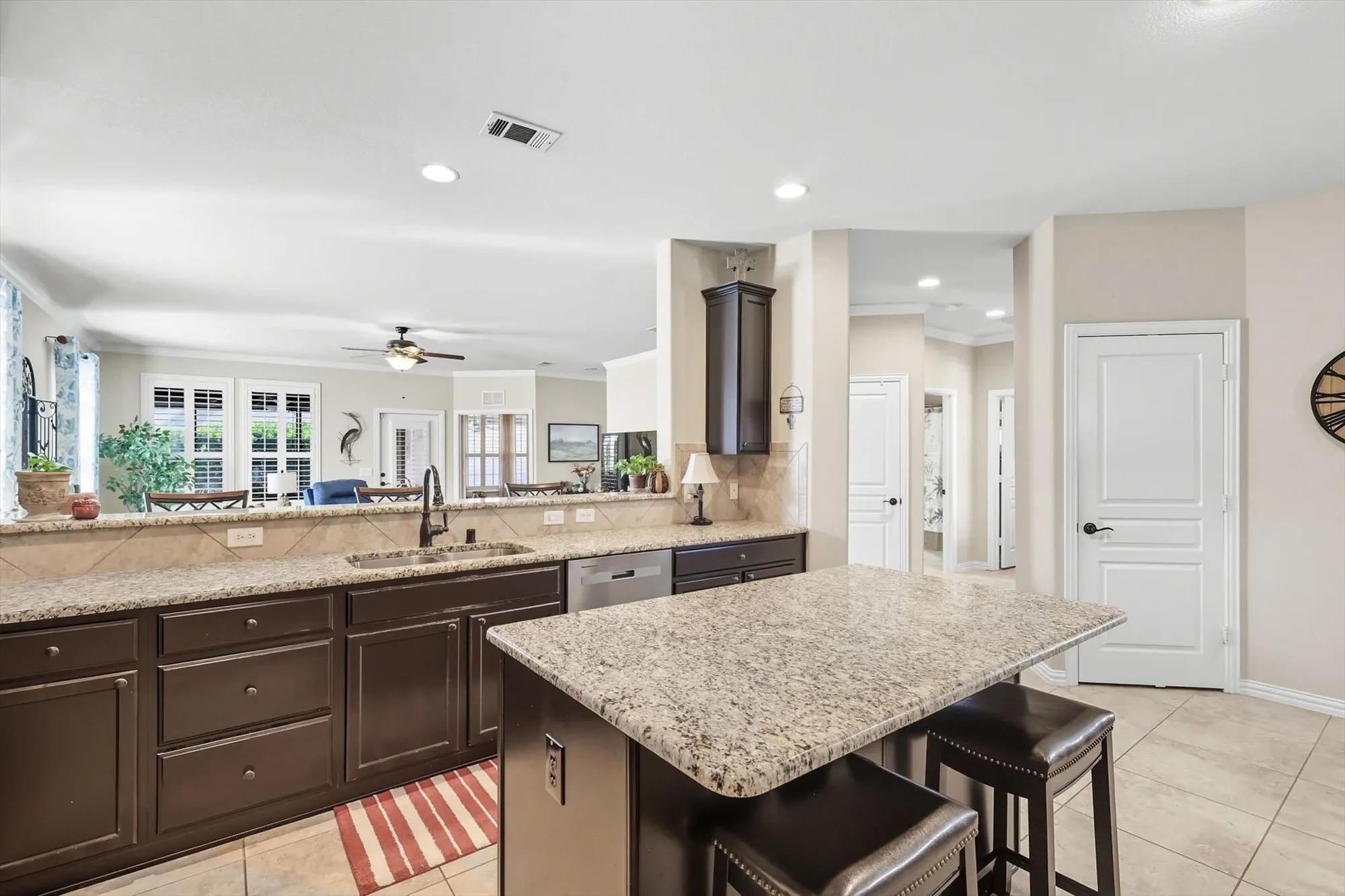 Property Slideshow image 7 of 40 | 7359 trull brook ln, Frisco, TX, 75036