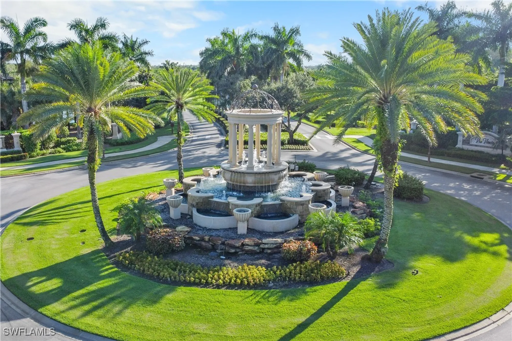 Property Slideshow image 19 of 38 | 9715 acqua ct 121, Naples, FL, 34113
