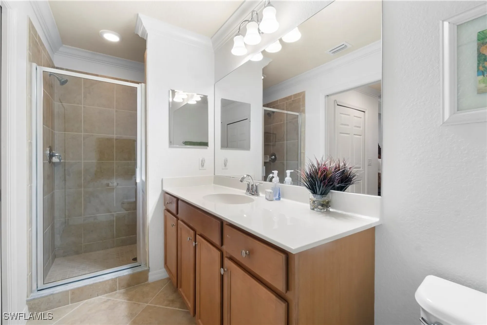 Property Slideshow image 10 of 38 | 9715 acqua ct 121, Naples, FL, 34113