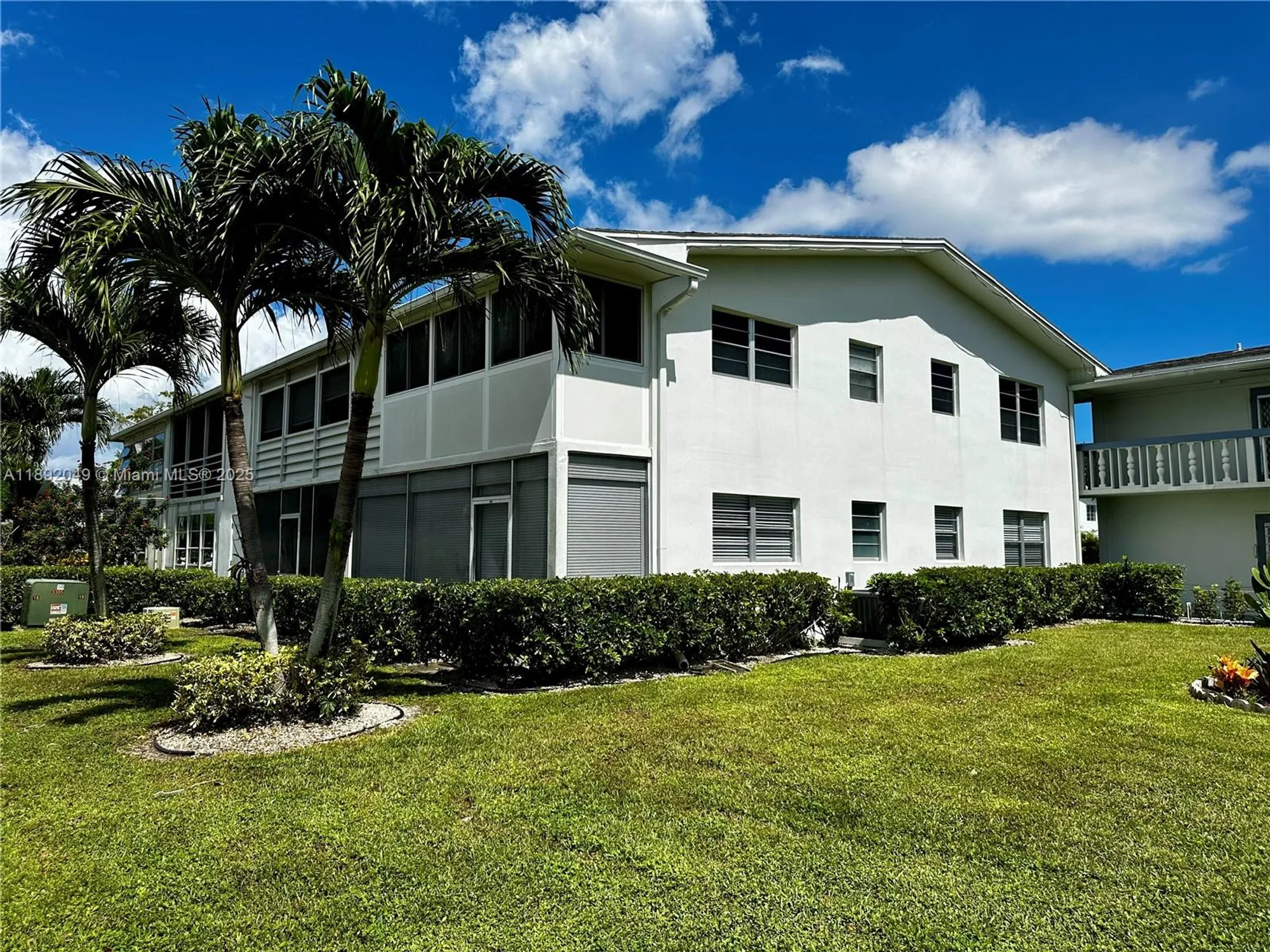 Property Slideshow image 27 of 39 | 213 oakridge n # 213, Deerfield Beach, FL, 33442