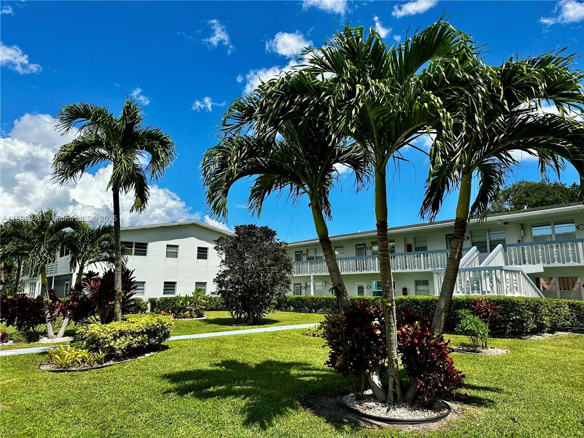 Property Slideshow image 29 of 39 | 213 oakridge n # 213, Deerfield Beach, FL, 33442