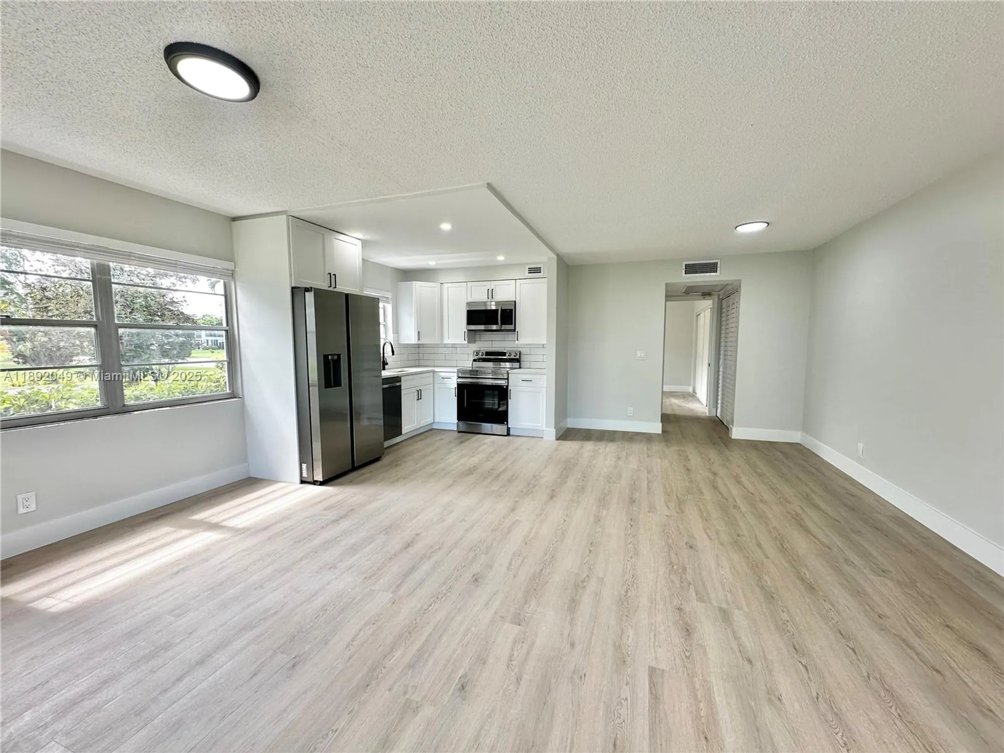 Property Slideshow image 3 of 39 | 213 oakridge n # 213, Deerfield Beach, FL, 33442