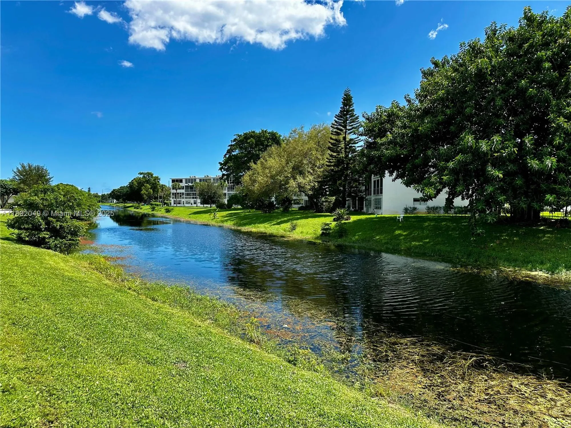 Property Slideshow image 31 of 39 | 213 oakridge n # 213, Deerfield Beach, FL, 33442