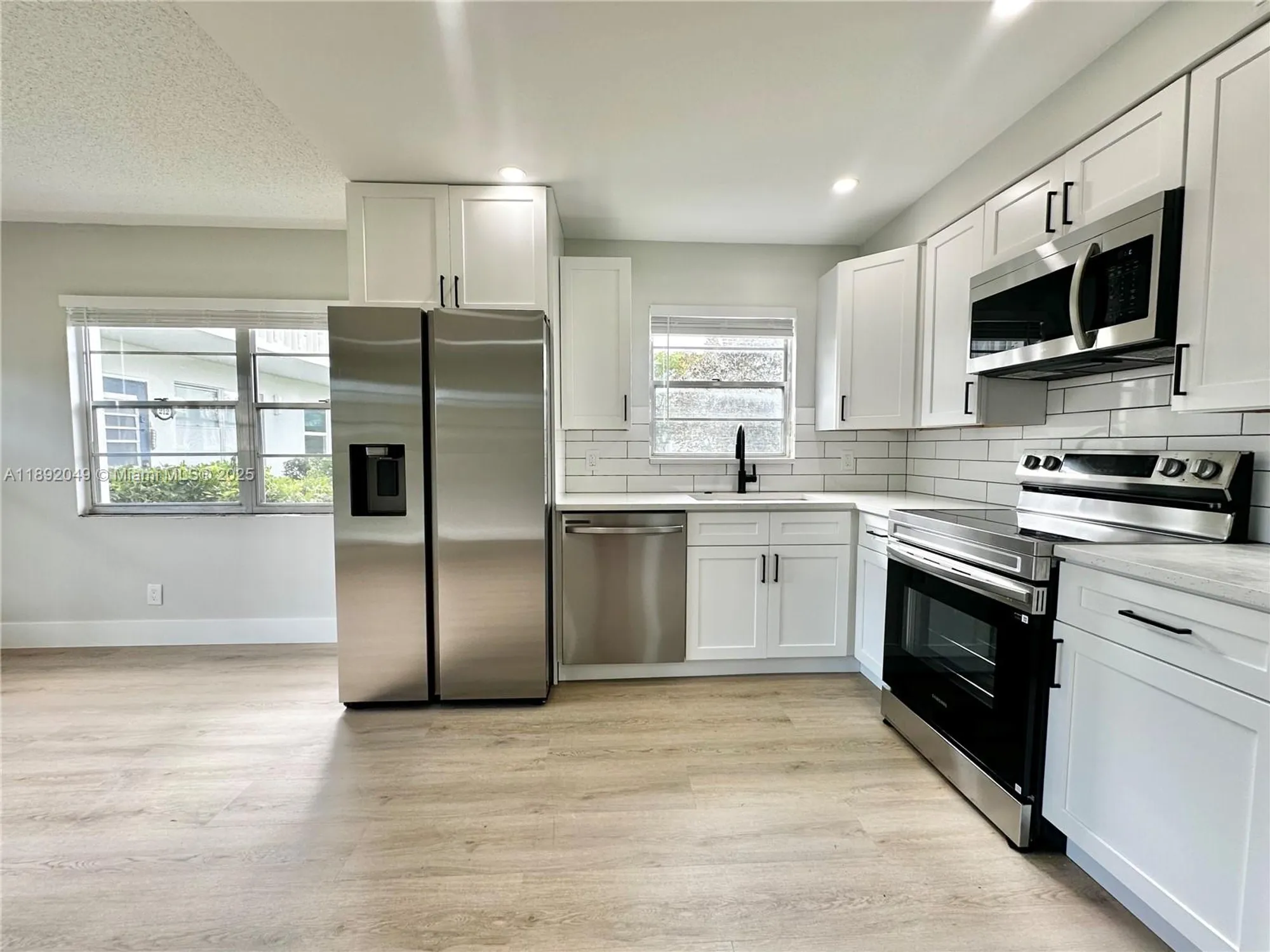 Property Slideshow image 5 of 39 | 213 oakridge n # 213, Deerfield Beach, FL, 33442