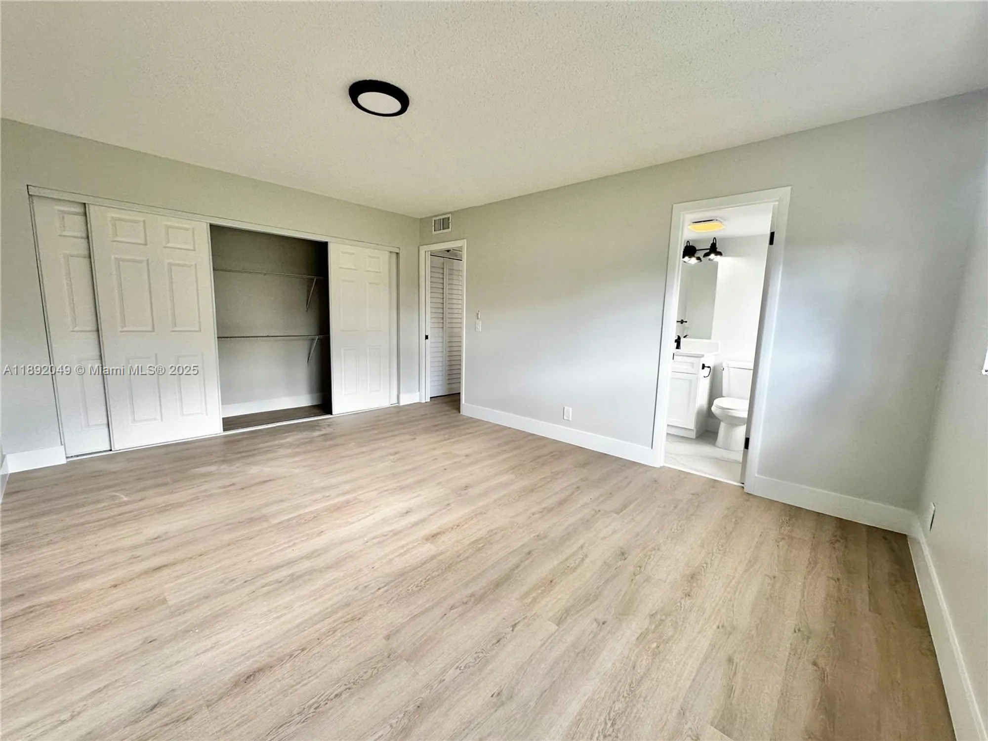 Property Slideshow image 9 of 39 | 213 oakridge n # 213, Deerfield Beach, FL, 33442