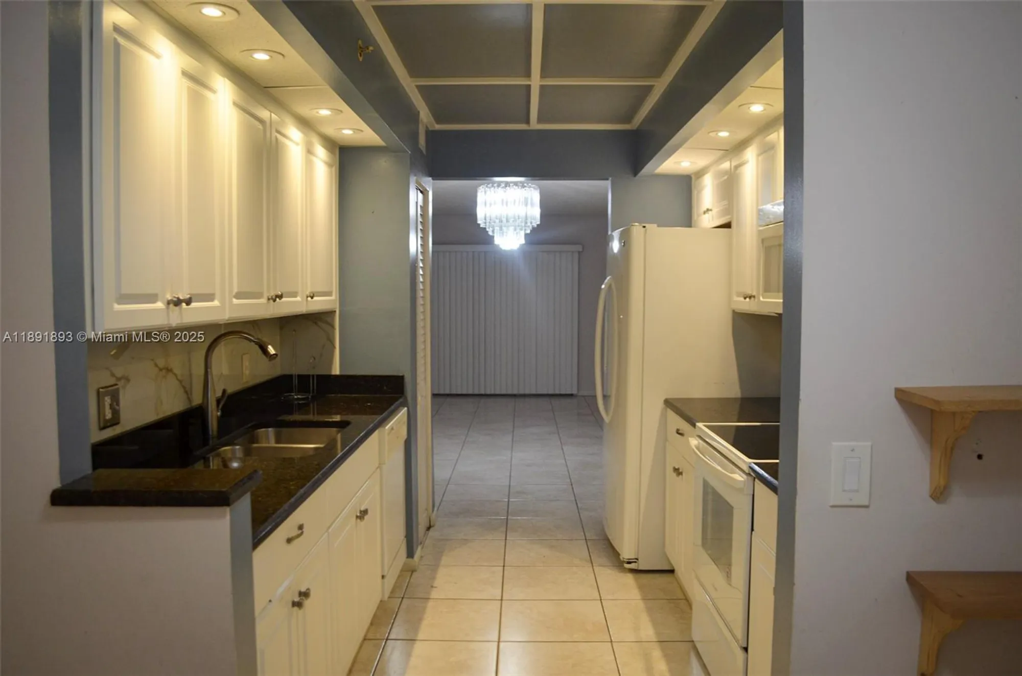 Property Slideshow image 11 of 27 | 800 sw 142nd ave apt 104n, Pembroke Pines, FL, 33027