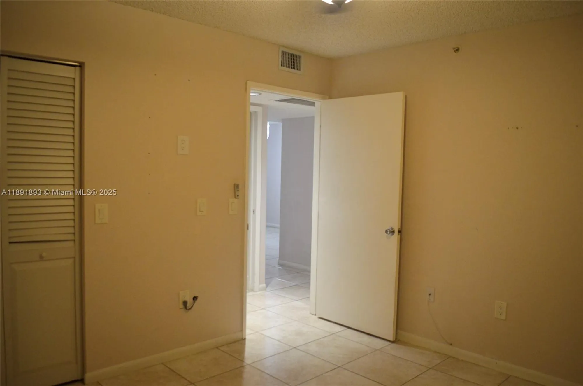 Property Slideshow image 23 of 27 | 800 sw 142nd ave apt 104n, Pembroke Pines, FL, 33027