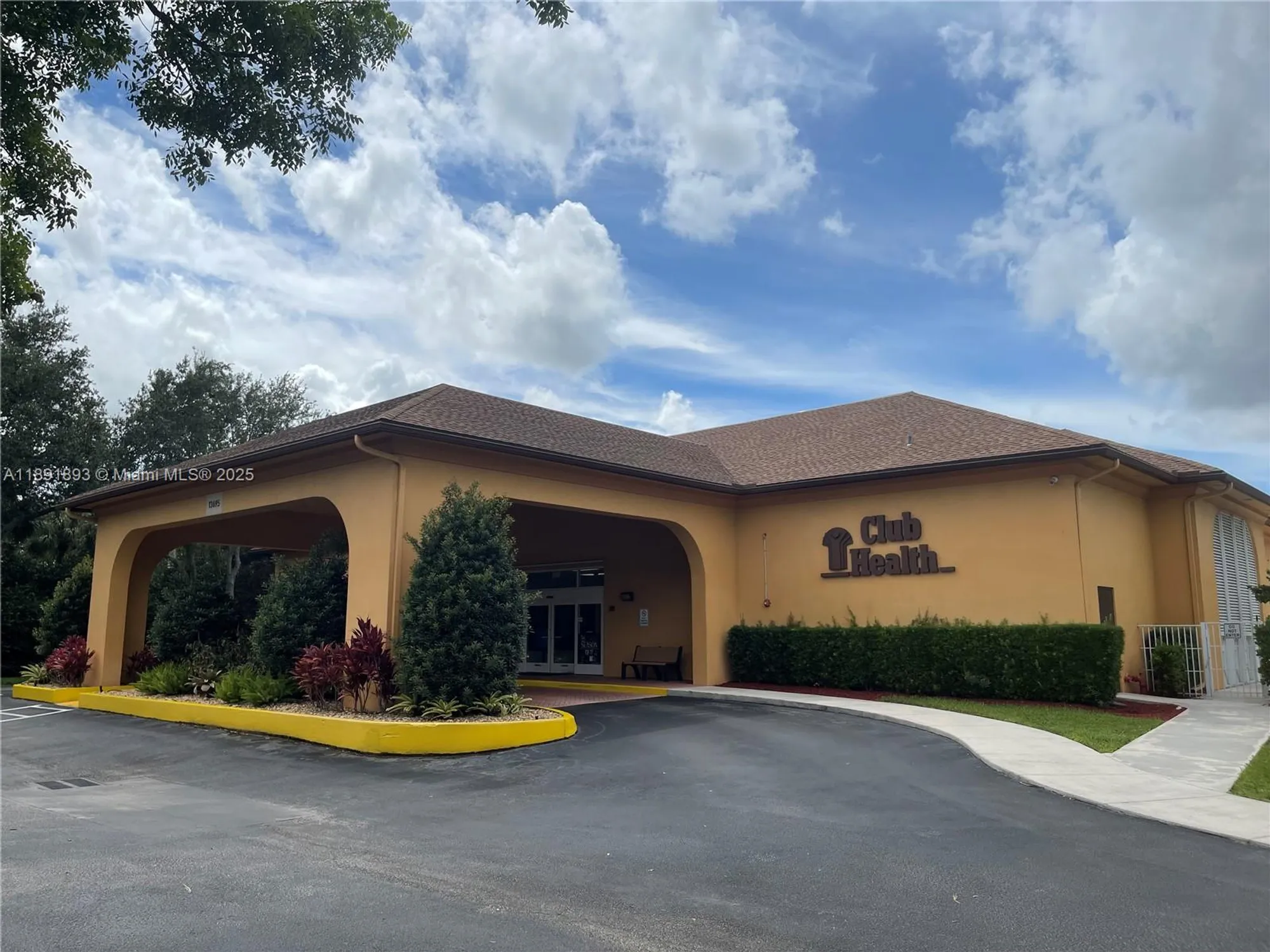 Property Slideshow image 5 of 27 | 800 sw 142nd ave apt 104n, Pembroke Pines, FL, 33027