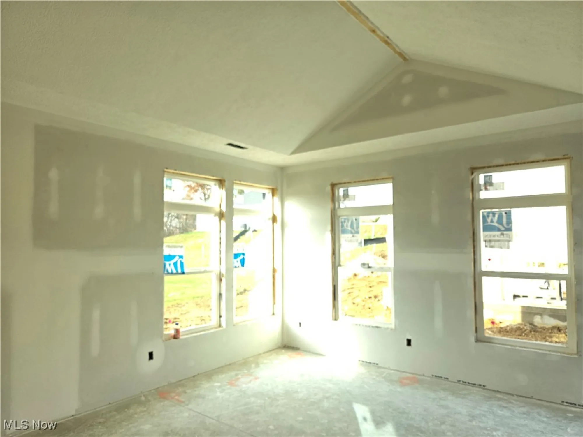 Property Slideshow image 7 of 9 | 4328 evergreen ct # 52, Green, OH, 44720