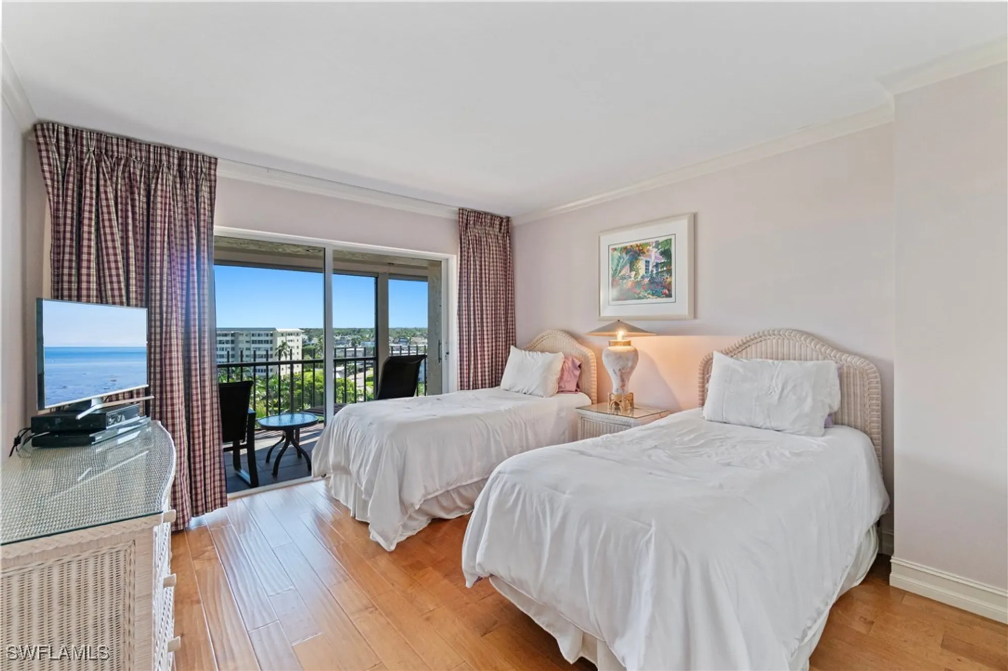 Property Slideshow image 25 of 50 | 3399 gulf shore blvd n ph-south, Naples, FL, 34103