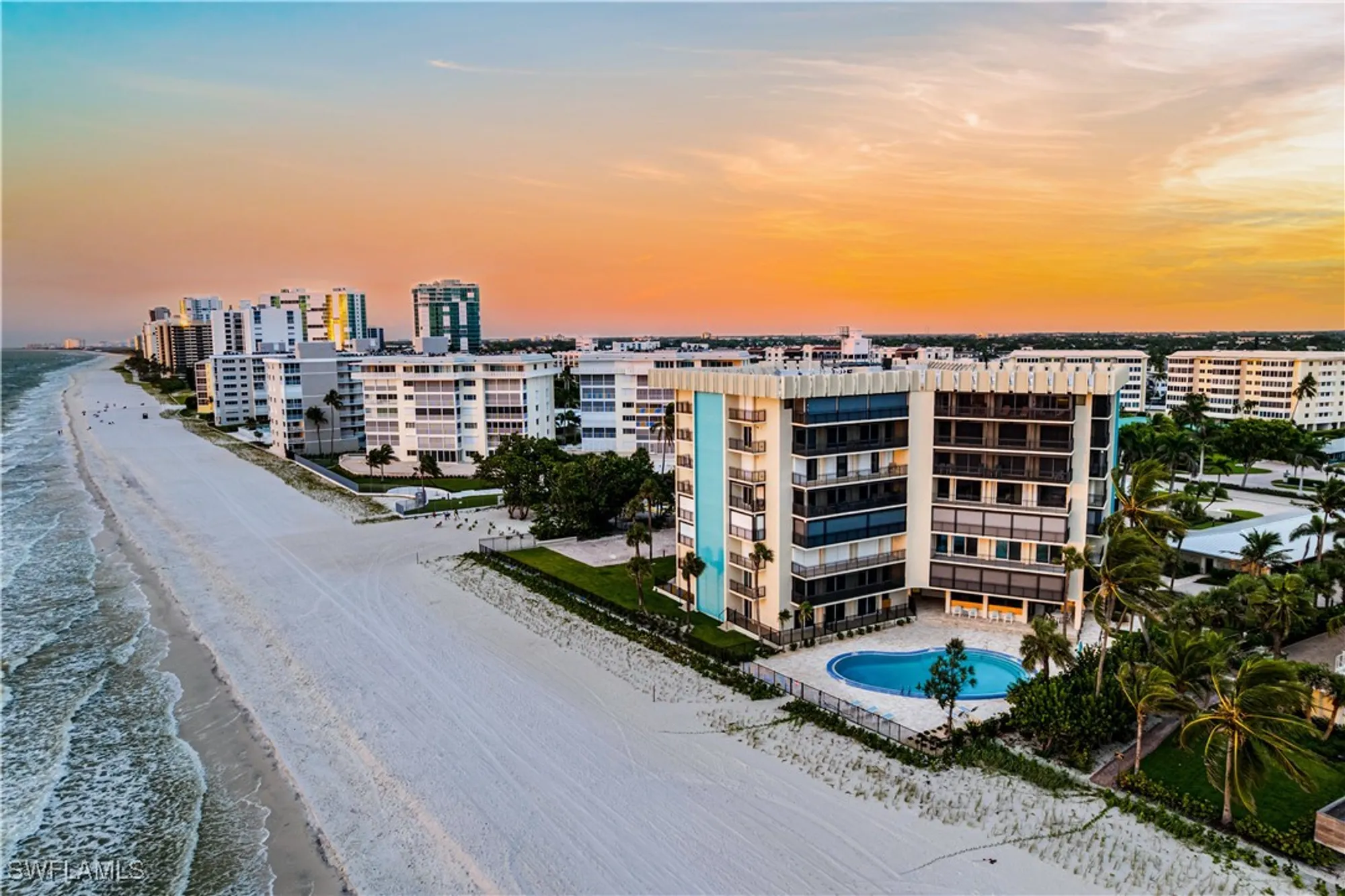 Property Slideshow image 32 of 50 | 3399 gulf shore blvd n ph-south, Naples, FL, 34103