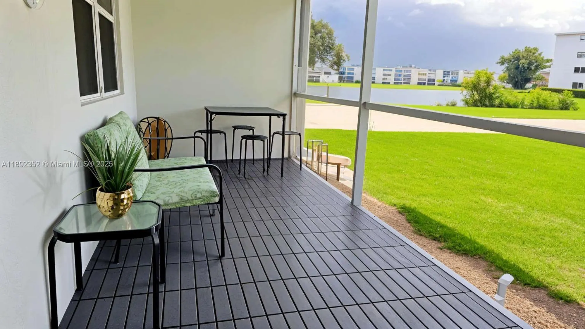 Property Slideshow image 10 of 12 | 1044 harwood d d, Deerfield Beach, FL, 33442