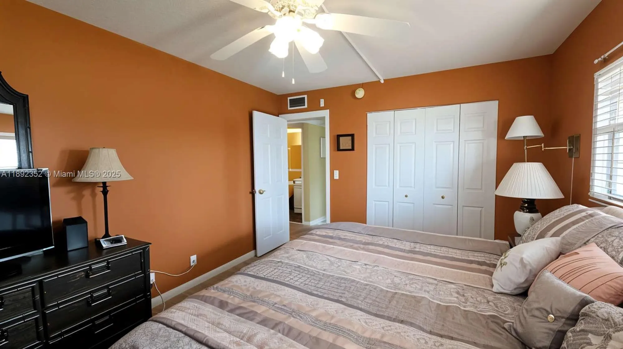 Property Slideshow image 6 of 12 | 1044 harwood d d, Deerfield Beach, FL, 33442