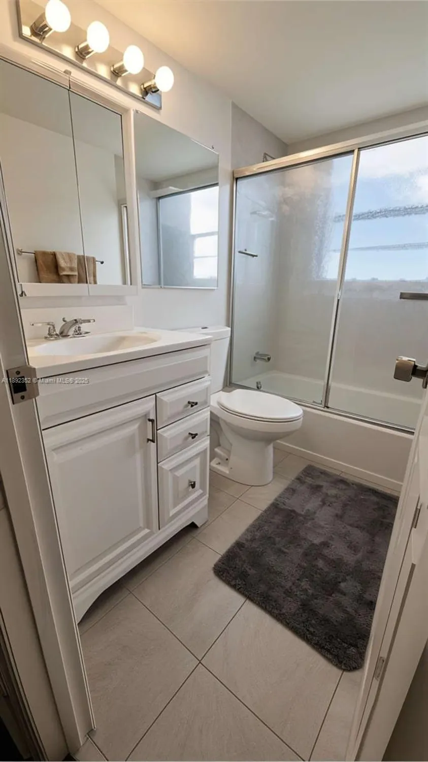 Property Slideshow image 7 of 12 | 1044 harwood d d, Deerfield Beach, FL, 33442