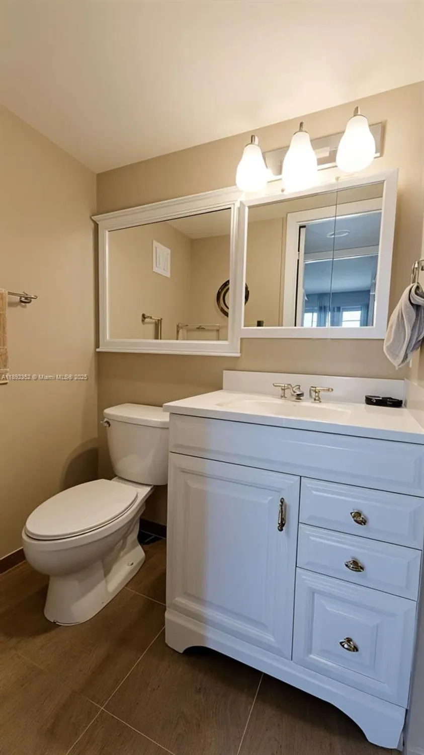 Property Slideshow image 9 of 12 | 1044 harwood d d, Deerfield Beach, FL, 33442