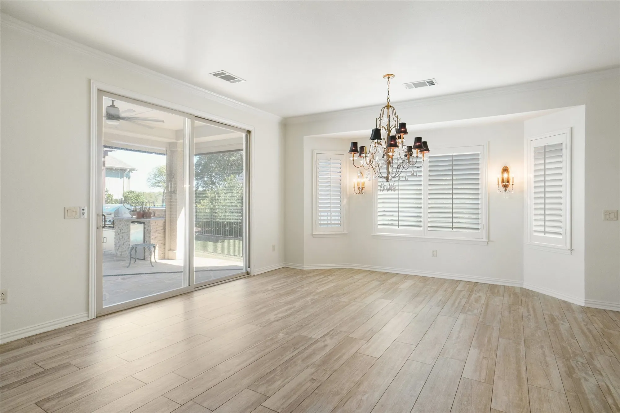 Property Slideshow image 13 of 26 | 11908 clemson dr, Denton, TX, 76207