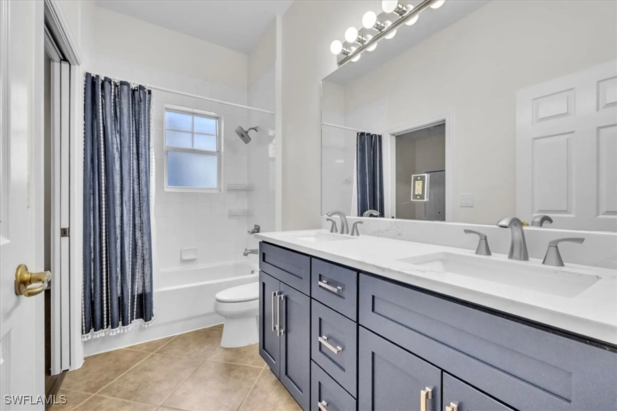 Property Slideshow image 26 of 50 | 837 vistana cir # 20, Naples, FL, 34119