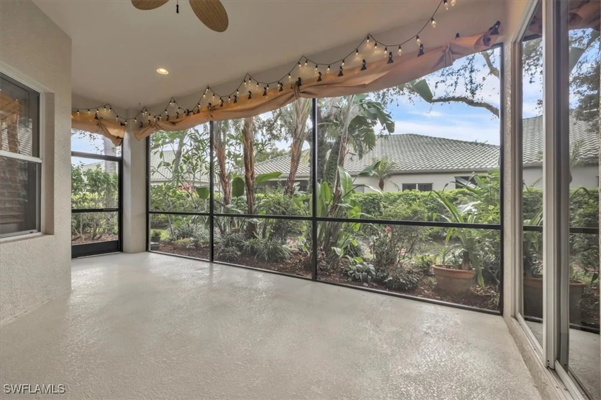Property Slideshow image 32 of 50 | 837 vistana cir # 20, Naples, FL, 34119