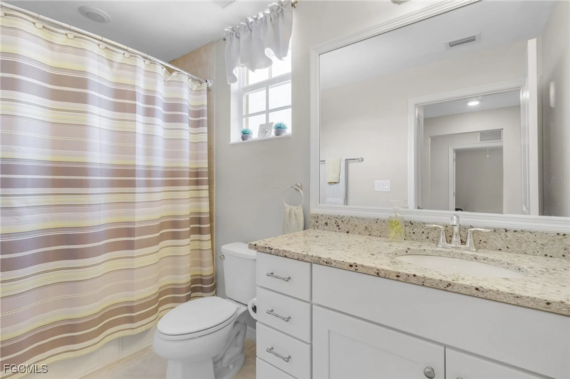 Property Slideshow image 15 of 40 | 10791 palazzo way 301, Fort Myers, FL, 33913