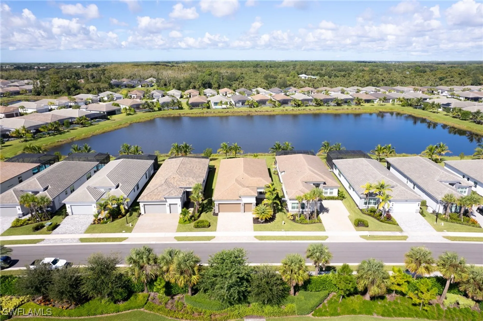 Property Slideshow image 16 of 46 | 11851 hydrangea pl, Naples, FL, 34120