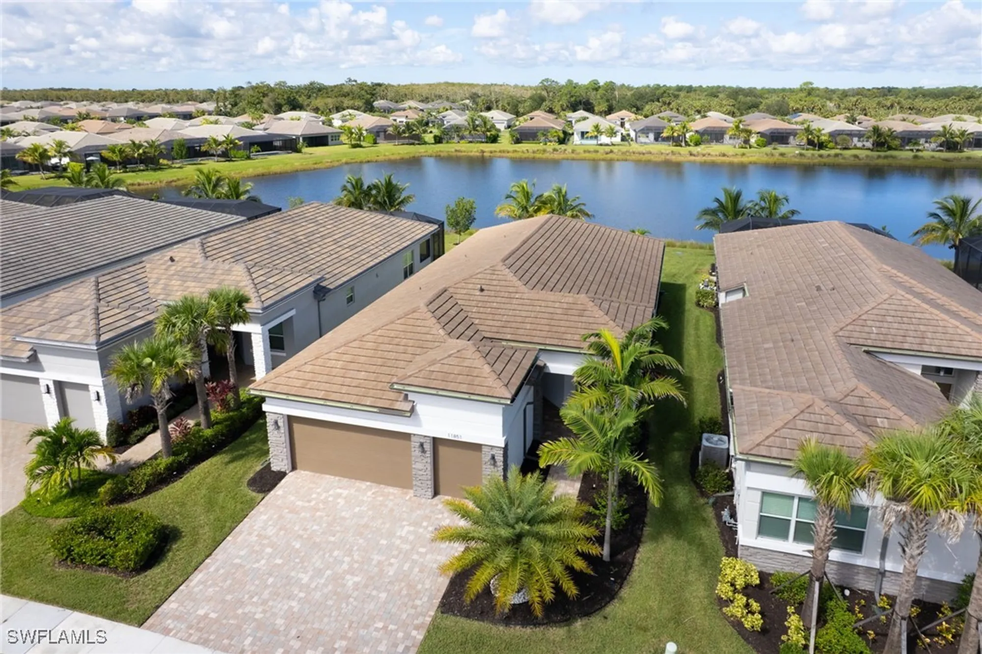 Property Slideshow image 1 of 46 | 11851 hydrangea pl, Naples, FL, 34120
