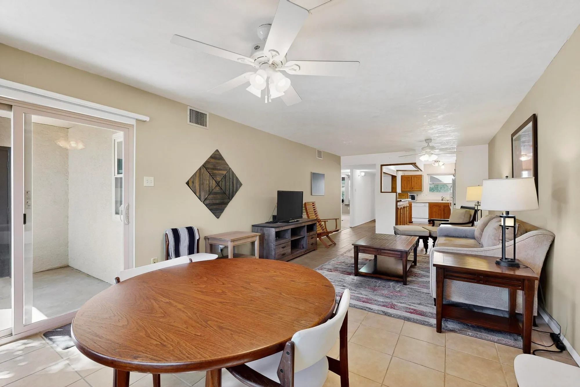 Property Slideshow image 13 of 41 | 1344 grande blvd d, Rio Rancho, NM, 87124