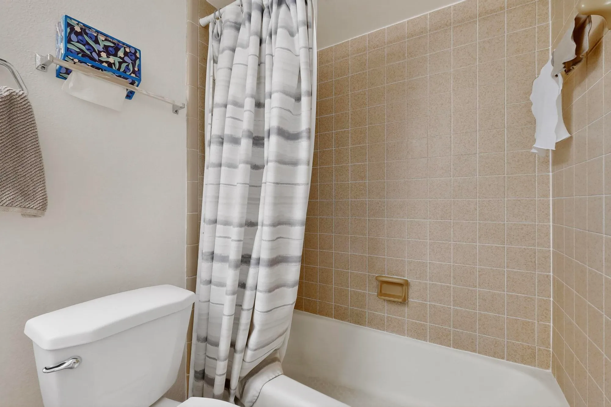 Property Slideshow image 27 of 41 | 1344 grande blvd d, Rio Rancho, NM, 87124