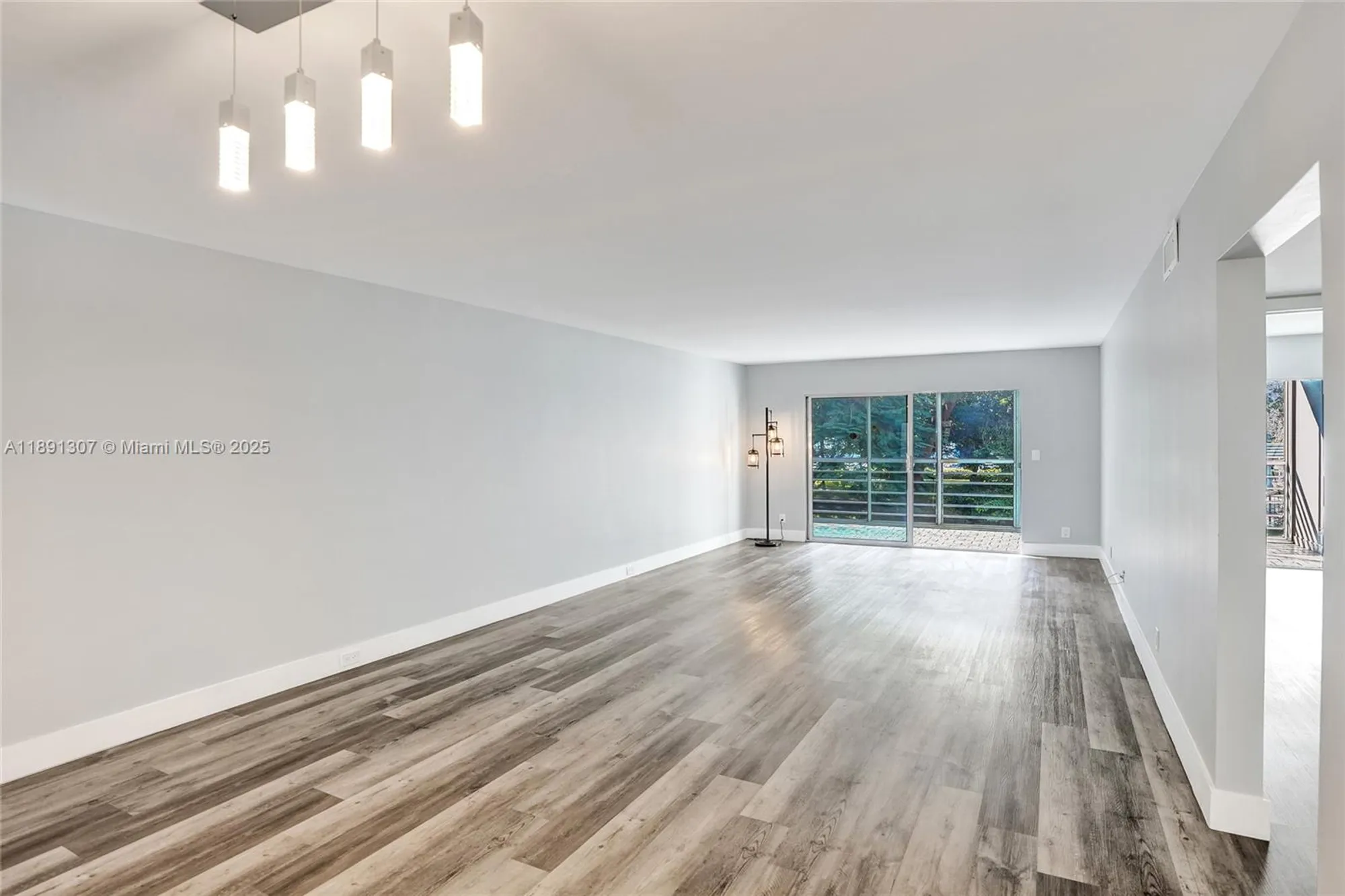 Property Slideshow image 14 of 72 | 3001 portofino isle k2, Coconut Creek, FL, 33066