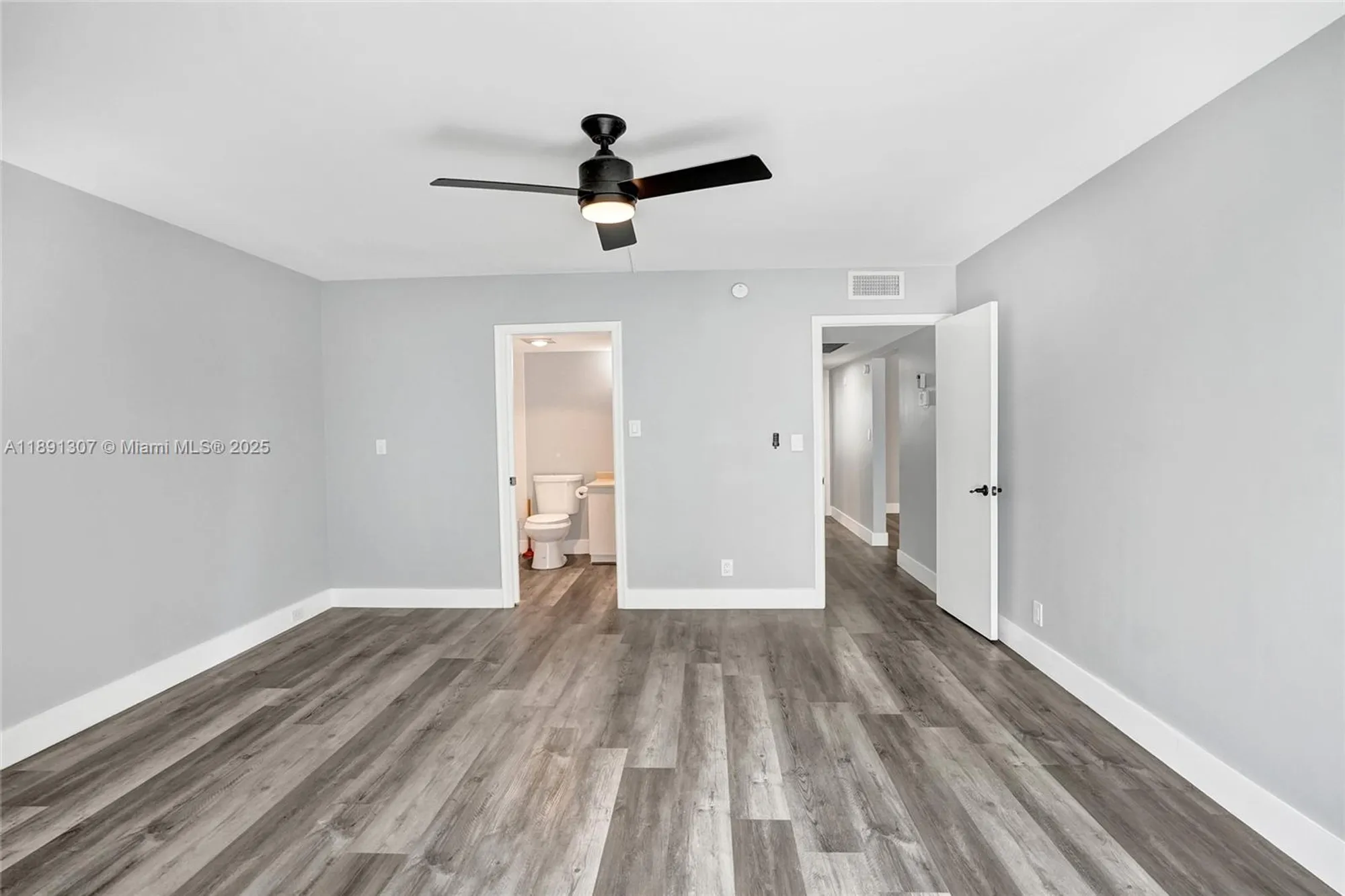 Property Slideshow image 28 of 72 | 3001 portofino isle k2, Coconut Creek, FL, 33066