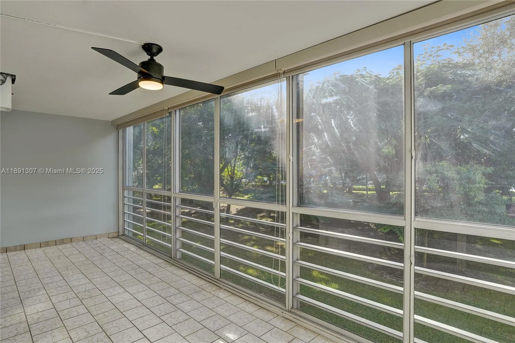 Property Slideshow image 21 of 72 | 3001 portofino isle k2, Coconut Creek, FL, 33066