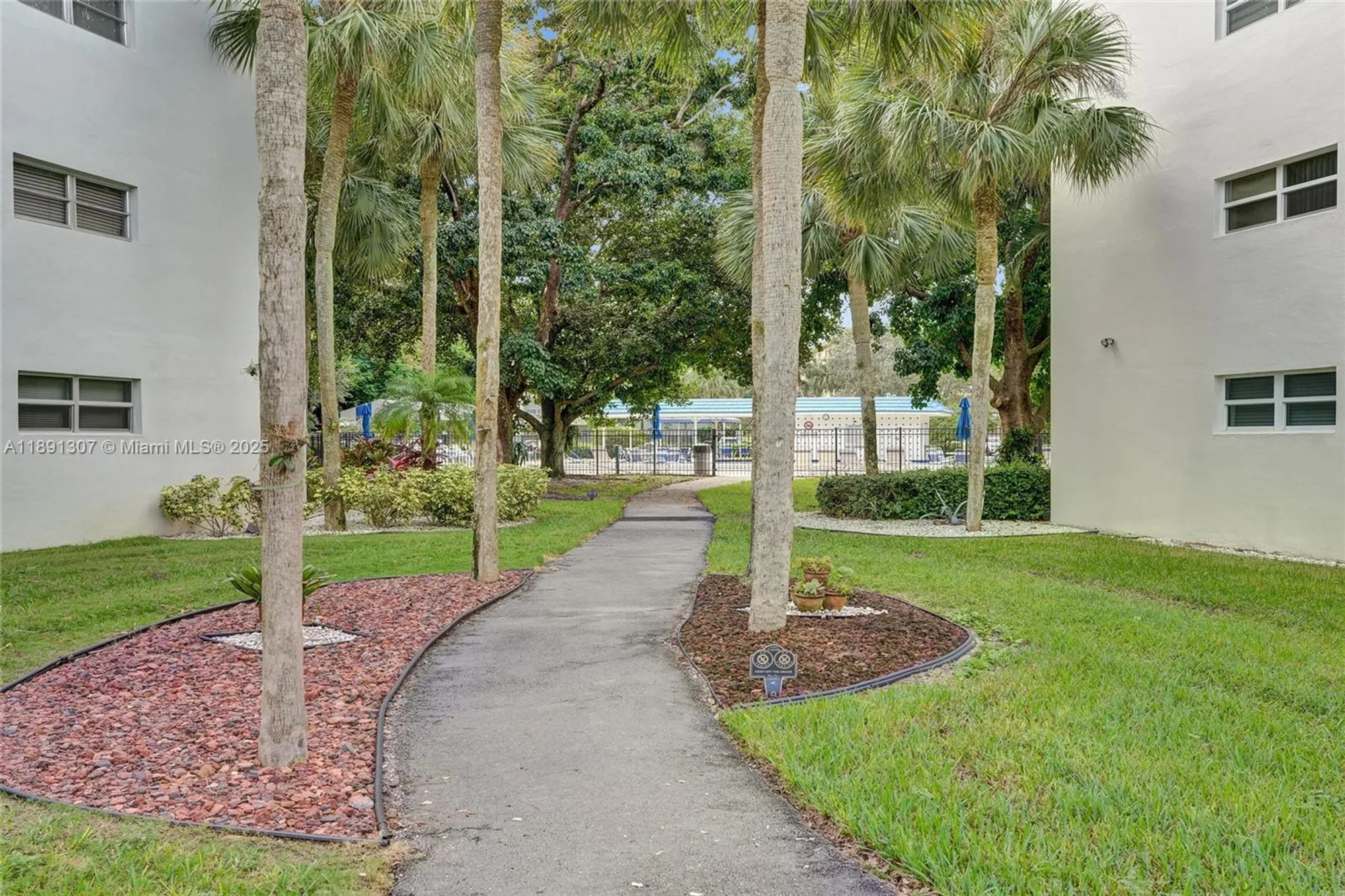 Property Slideshow image 36 of 72 | 3001 portofino isle k2, Coconut Creek, FL, 33066