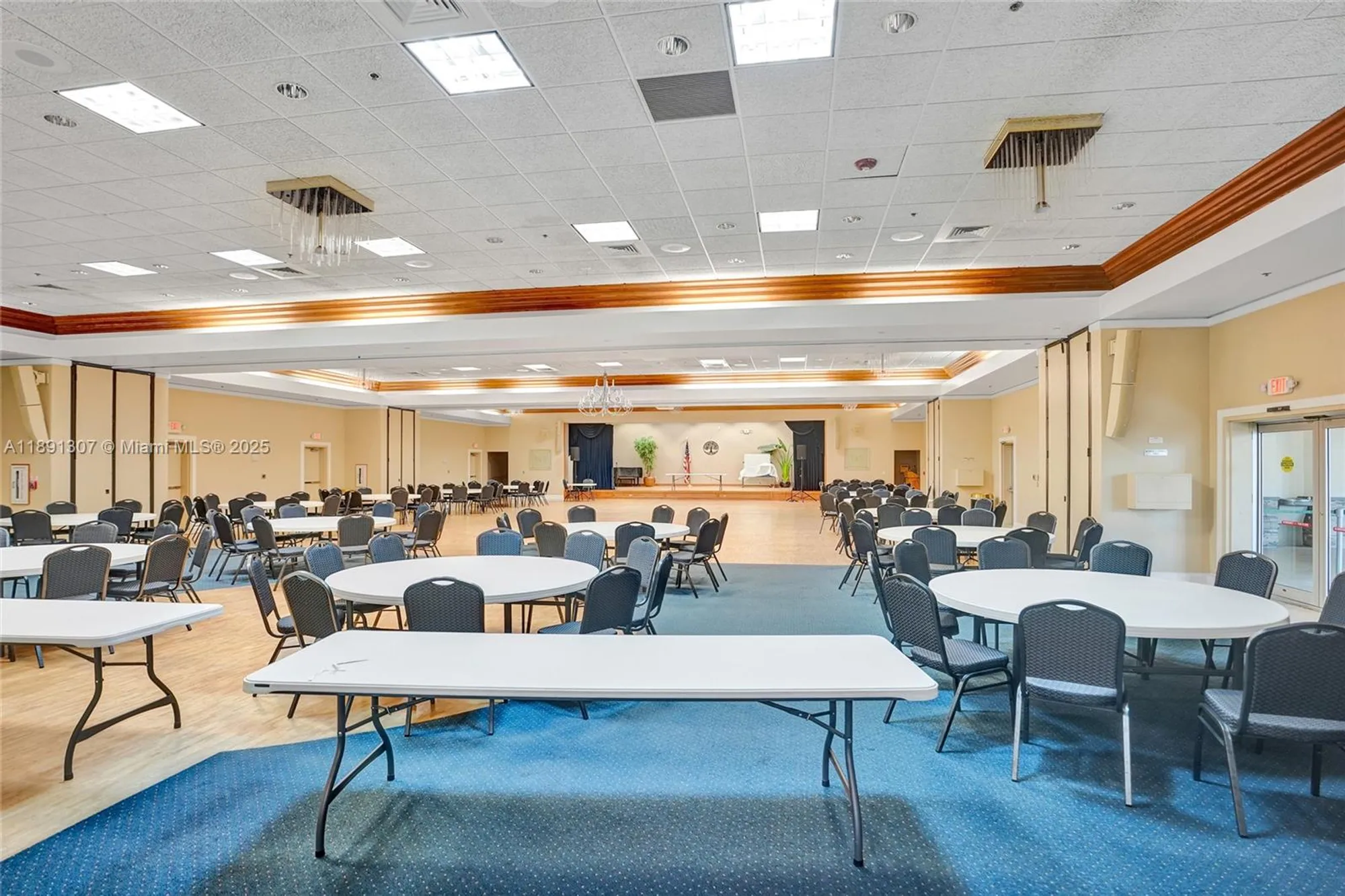 Property Slideshow image 44 of 72 | 3001 portofino isle k2, Coconut Creek, FL, 33066