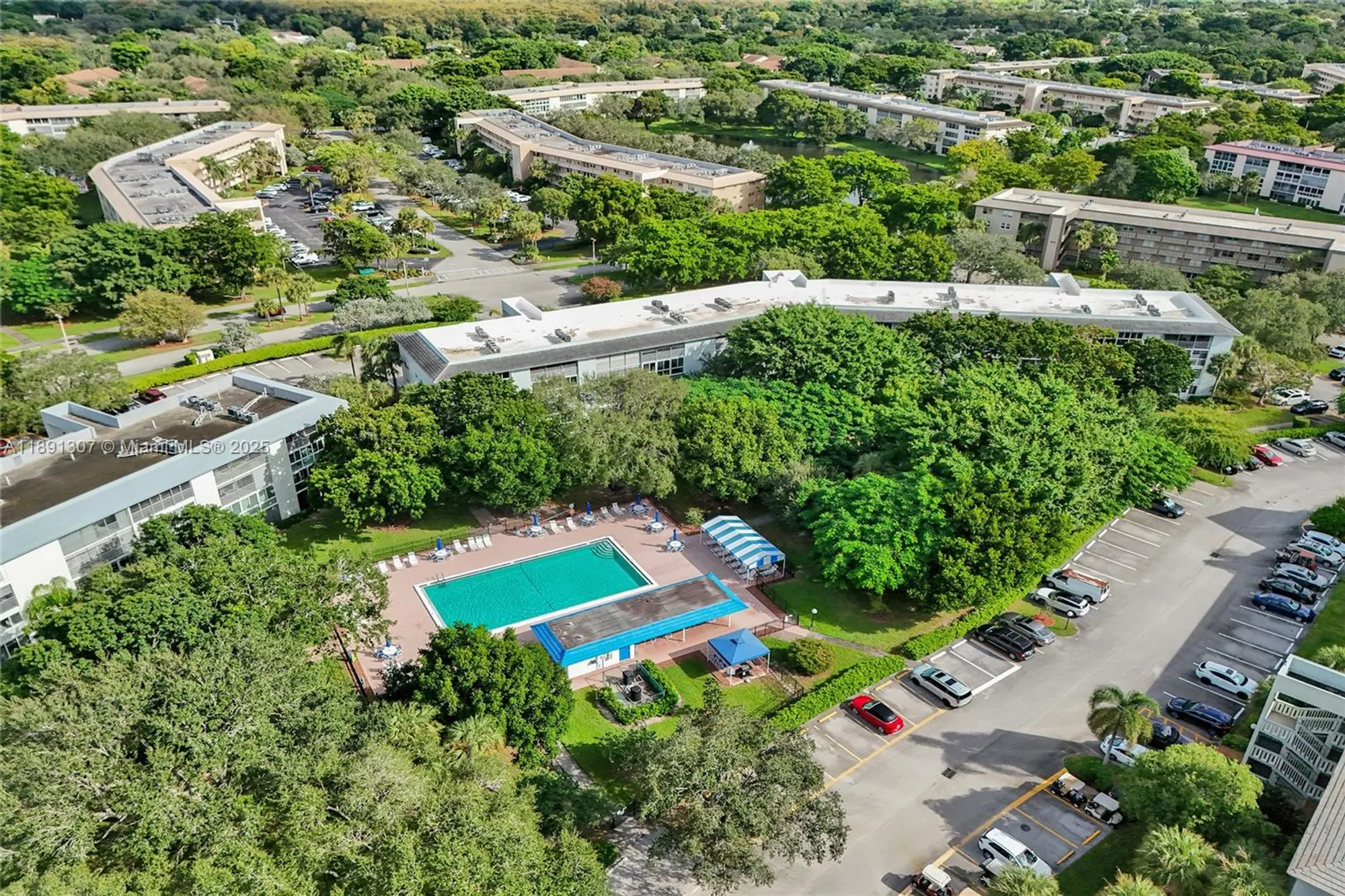 Property Slideshow image 4 of 72 | 3001 portofino isle k2, Coconut Creek, FL, 33066