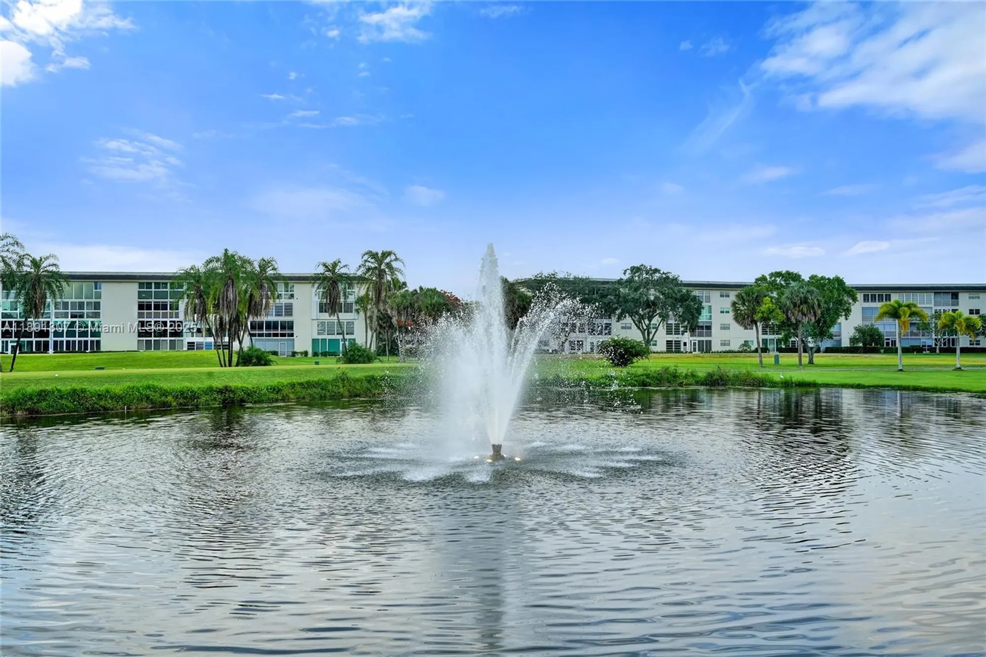 Property Slideshow image 57 of 72 | 3001 portofino isle k2, Coconut Creek, FL, 33066