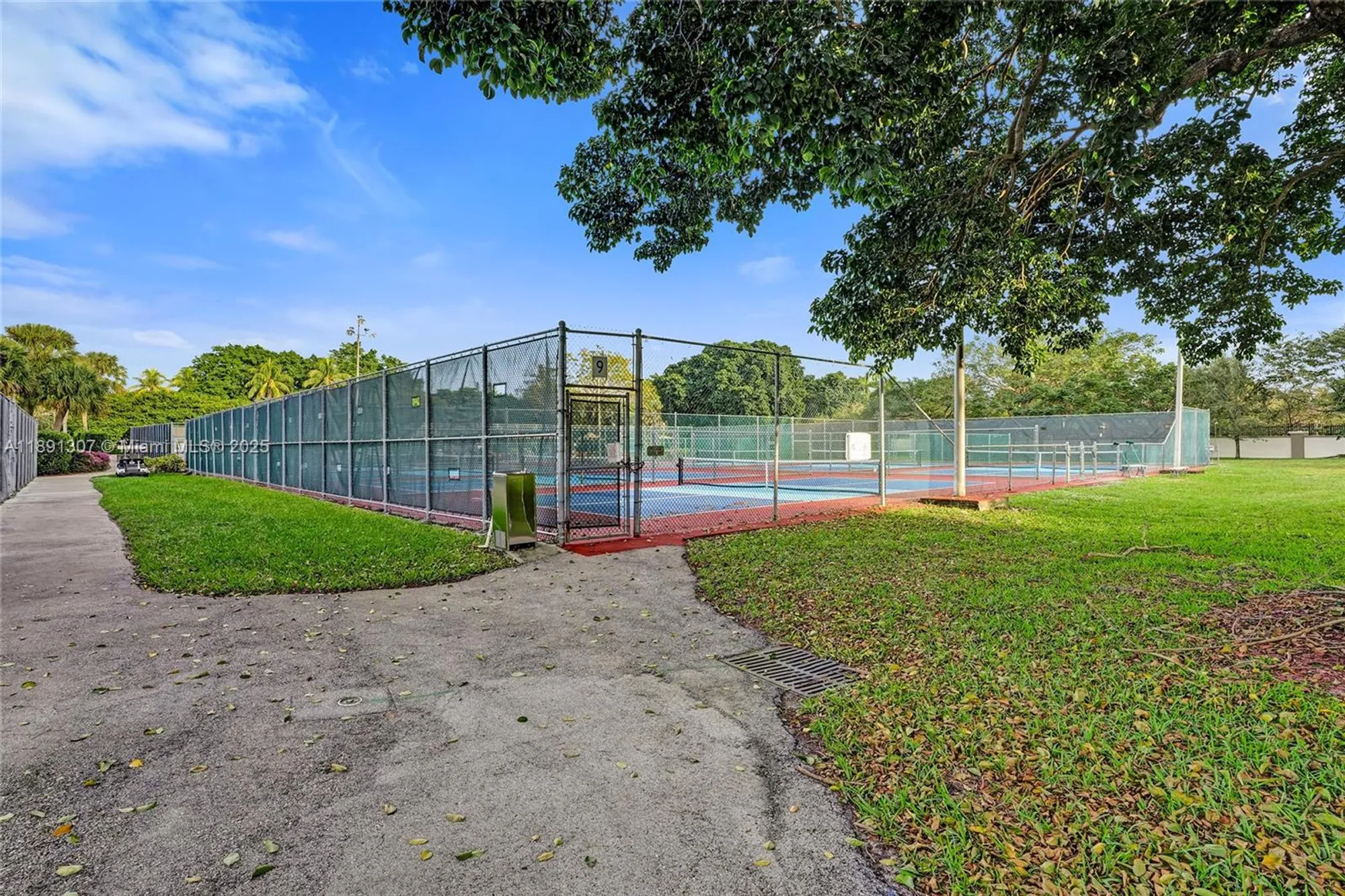 Property Slideshow image 50 of 72 | 3001 portofino isle k2, Coconut Creek, FL, 33066