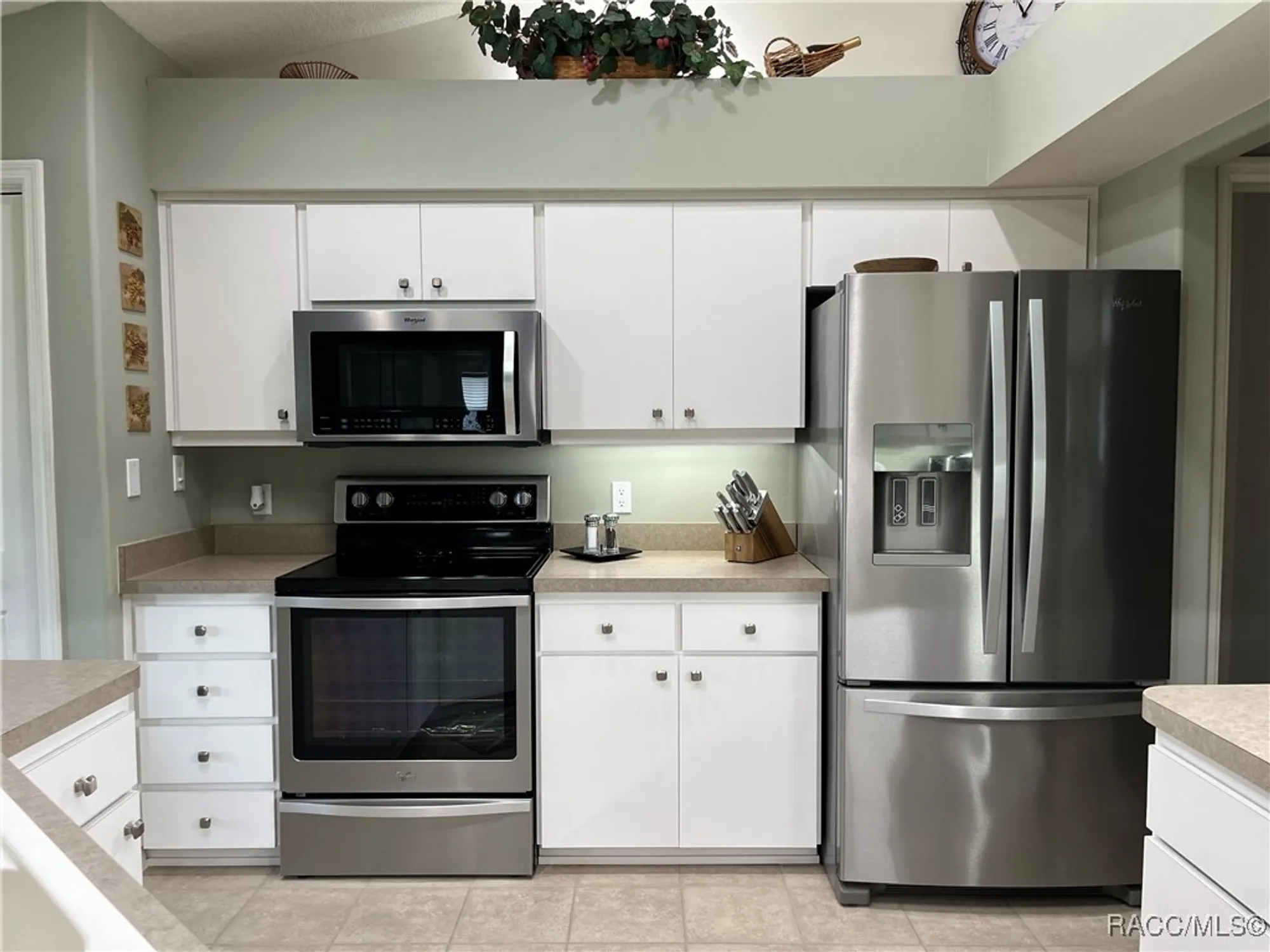 Property Slideshow image 10 of 37 | 3848 e arbor lakes dr, Hernando, FL, 34442