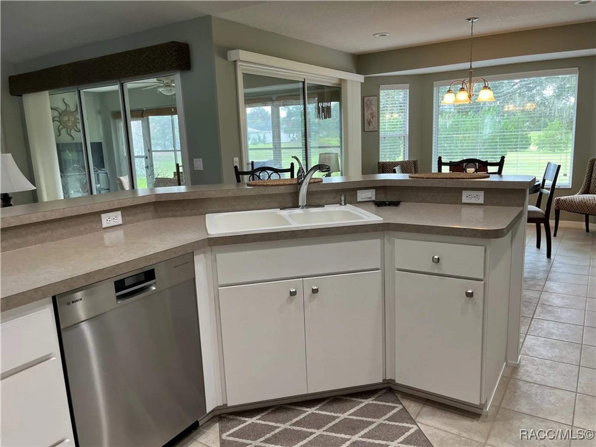 Property Slideshow image 12 of 37 | 3848 e arbor lakes dr, Hernando, FL, 34442