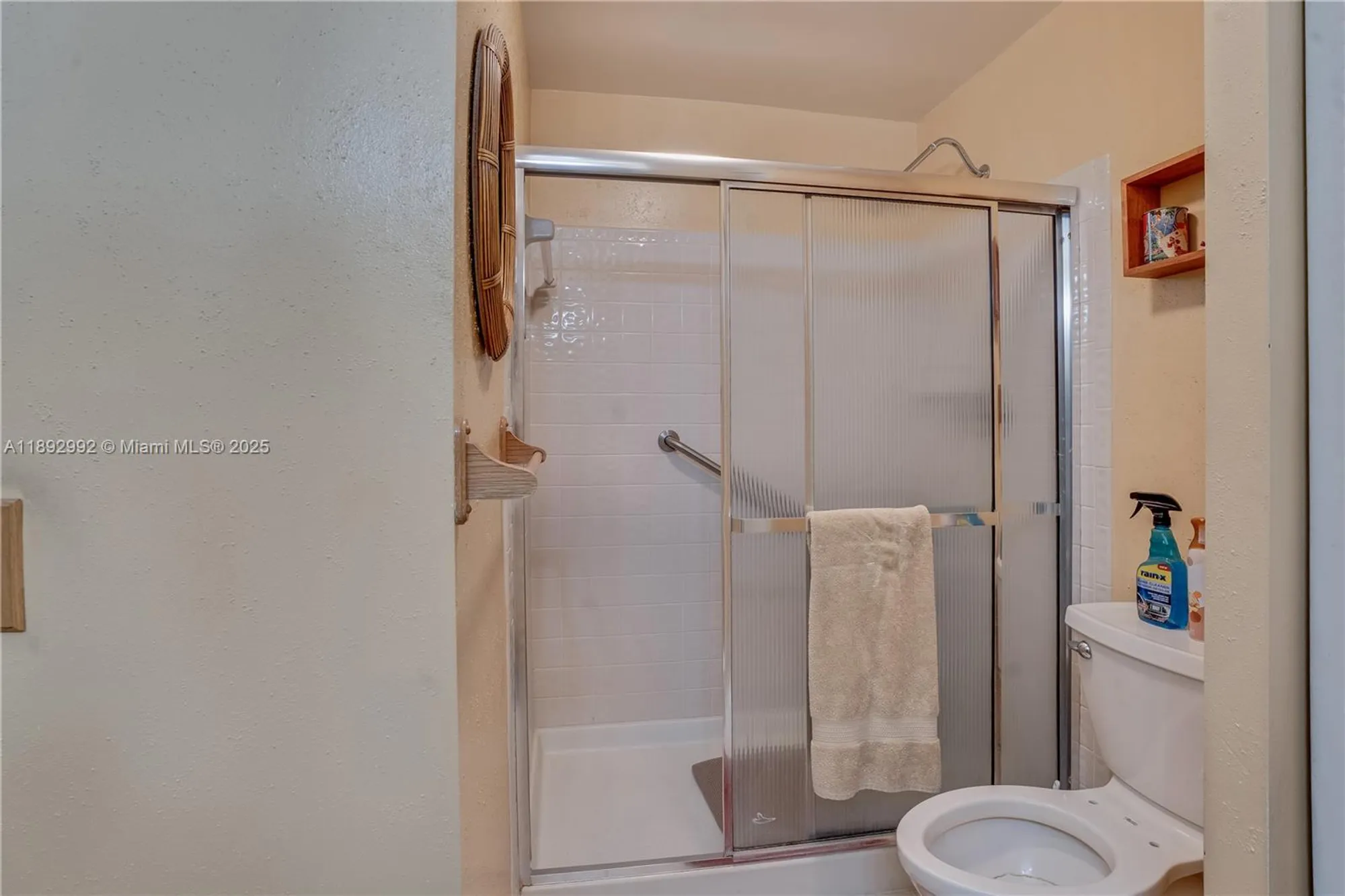 Property Slideshow image 26 of 50 | 7641 nw 99th ave, Tamarac, FL, 33321