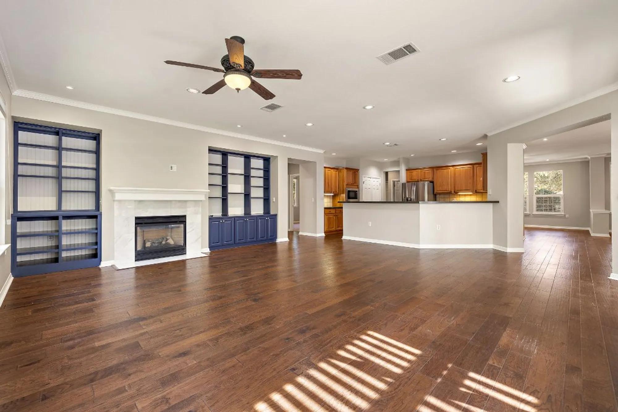 Property Slideshow image 13 of 36 | 105 liatris ln, Georgetown, TX, 78633