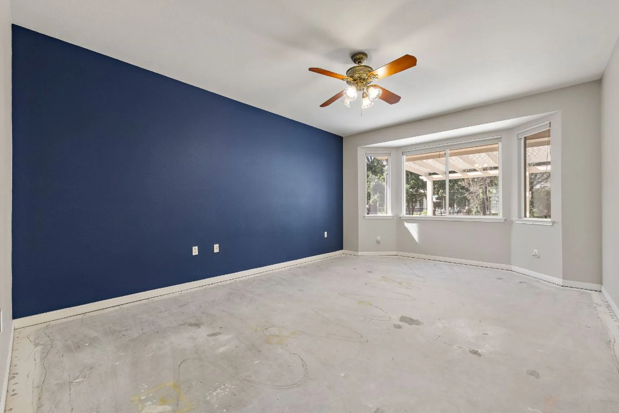 Property Slideshow image 21 of 36 | 105 liatris ln, Georgetown, TX, 78633