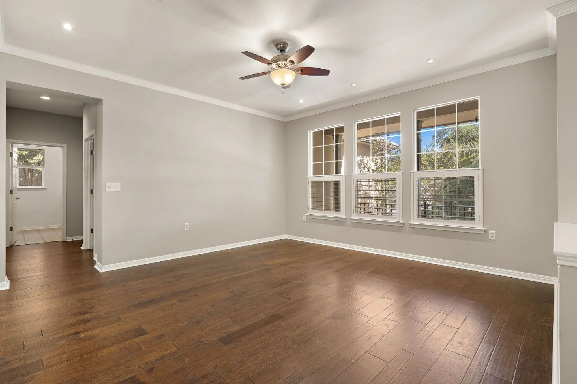 Property Slideshow image 4 of 36 | 105 liatris ln, Georgetown, TX, 78633