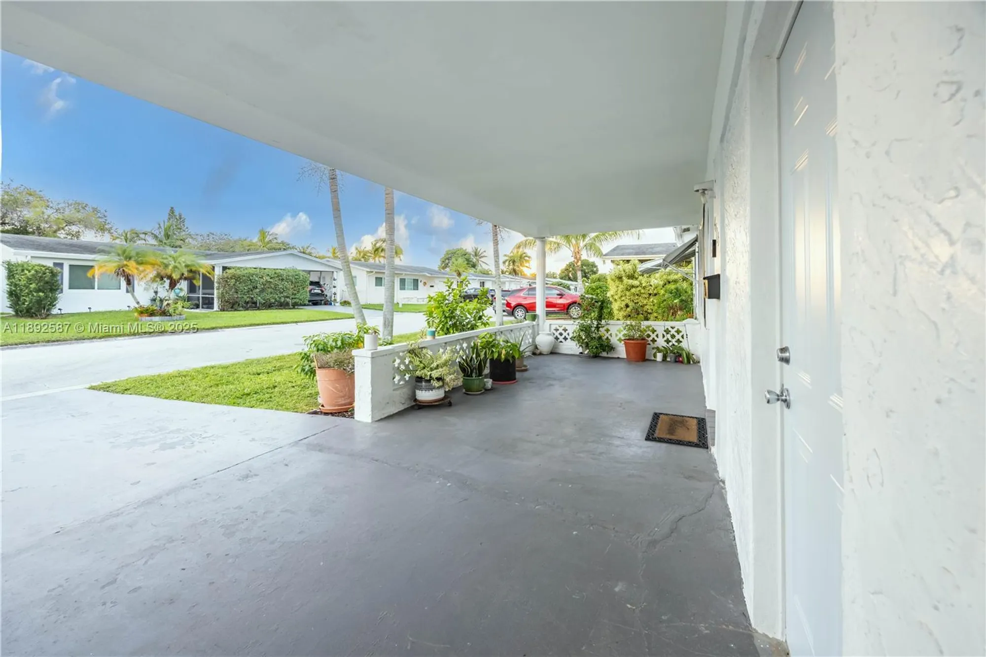 Property Slideshow image 4 of 33 | 6715 nw 12th st, Margate, FL, 33063
